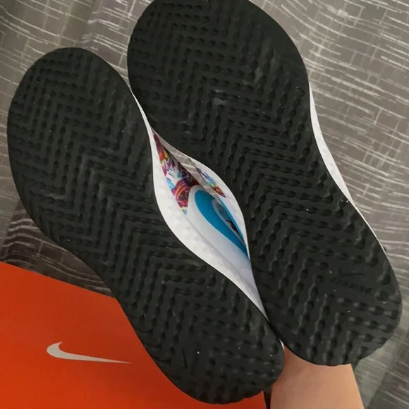 COPY - Tortoise n the Hare edition Nike - Picture 5 of 6